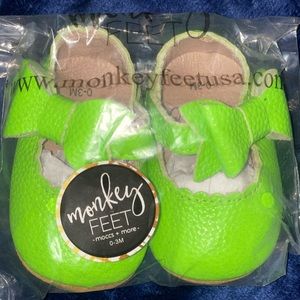 RARE BRIGHT GREEN Monkey Feet zero to 3 months.
